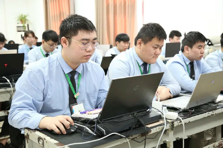 八维教育展现人工智能领域发展趋势让学子成为高端人工智能人才