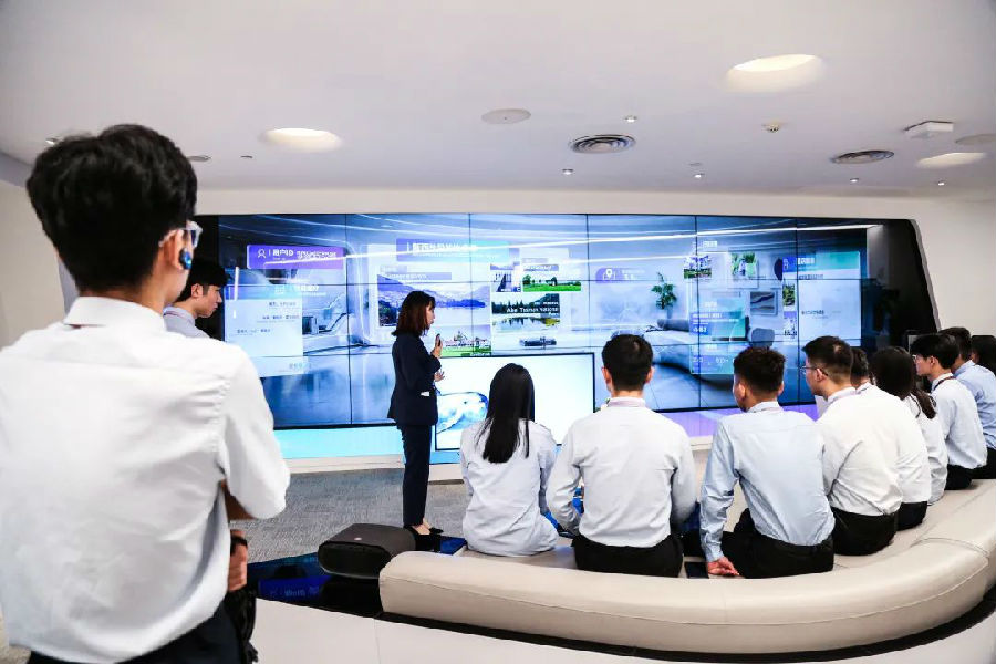 八维学校：未来十年内最抢手人才，你准备好了吗？