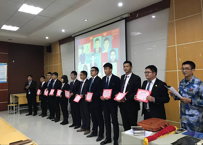 八维培训学校学子校园学习生活