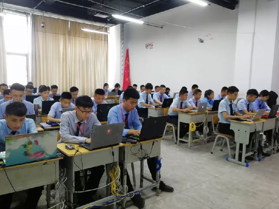 八维教育退伍士兵重塑未来再就业的梦想起航站！