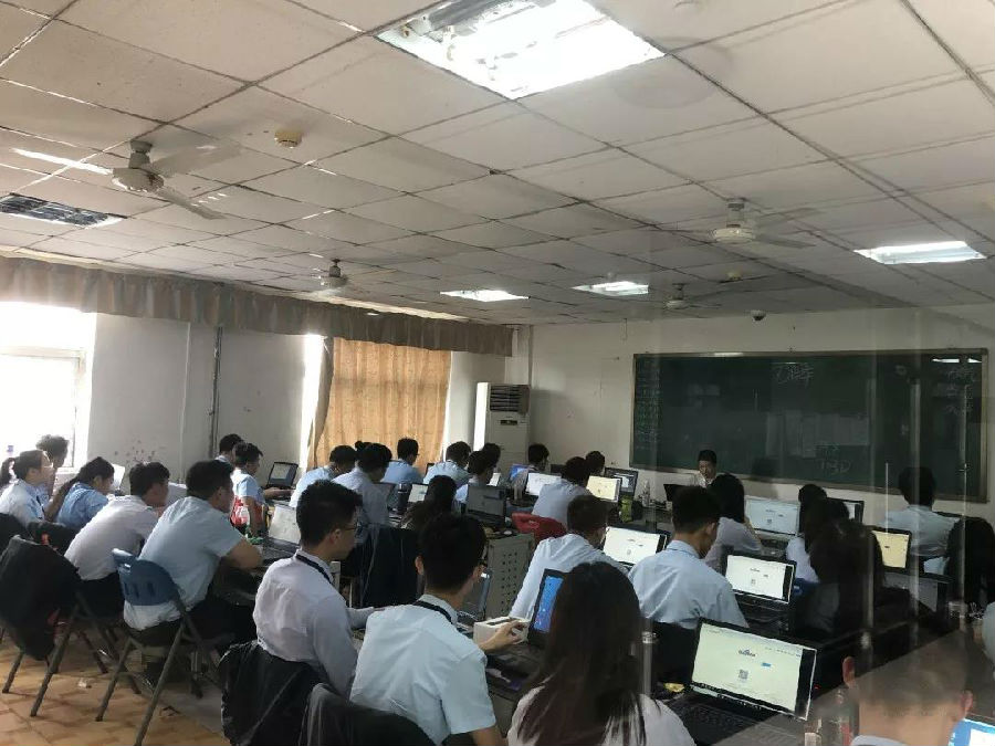 初中生Python编程培训机构哪家好？