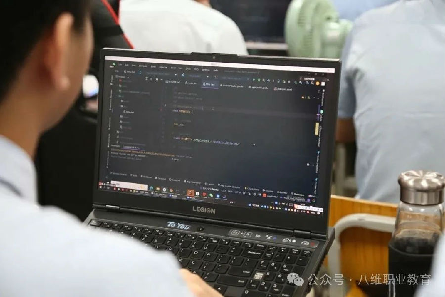 八维学校java课程：掌握编程之魂，铸就未来科技精英！