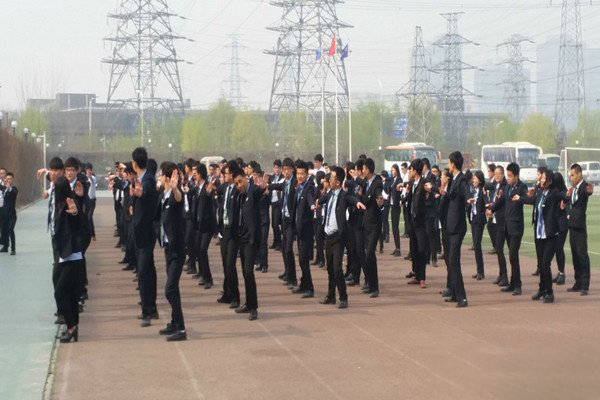 八维职业学校：校企合作，筑梦未来，就业之路畅通无阻！