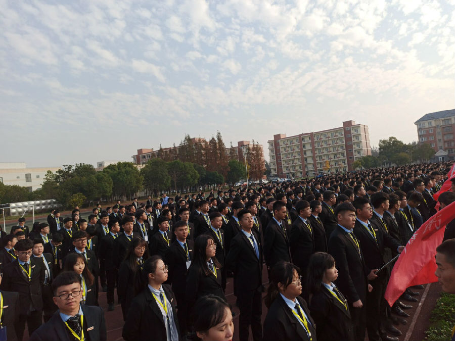 八维教育精准对接职业需求，助力学子职业成长每一步！