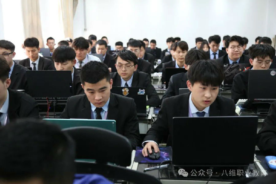 江苏宿迁八维学校：数字化技术的先锋与领航者，重塑教育未来的创新力量！