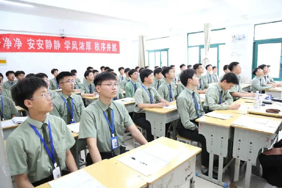 江苏宿迁八维教育：人工智能浪潮中的教育先锋，引领未来教育风潮！