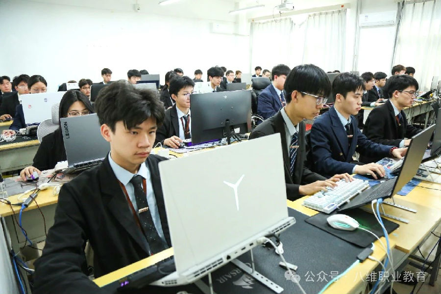 江苏宿迁八维学校：数字技术领域的领先者，未来精英人才的璀璨摇篮！