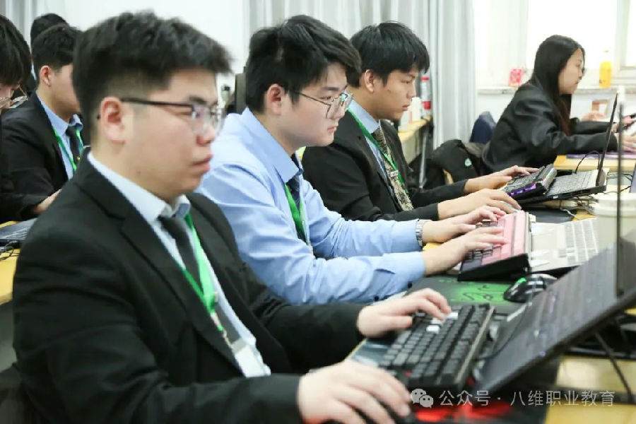 江苏宿迁八维学校：人工智能教育领航者，铸就未来精英的辉煌舞台！