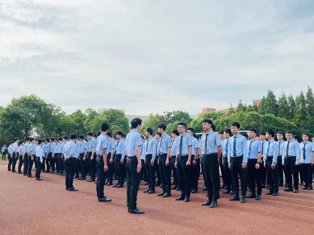 江苏宿迁八维学校：技术精英的璀璨舞台，铸就科技创新的领军人物！