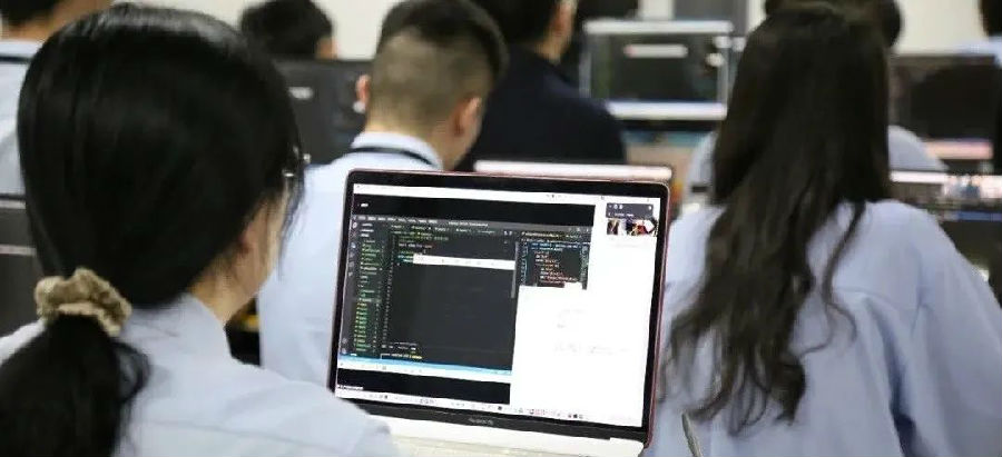 江苏宿迁八维教育：打造优质就业新篇章，助力学子职业腾飞