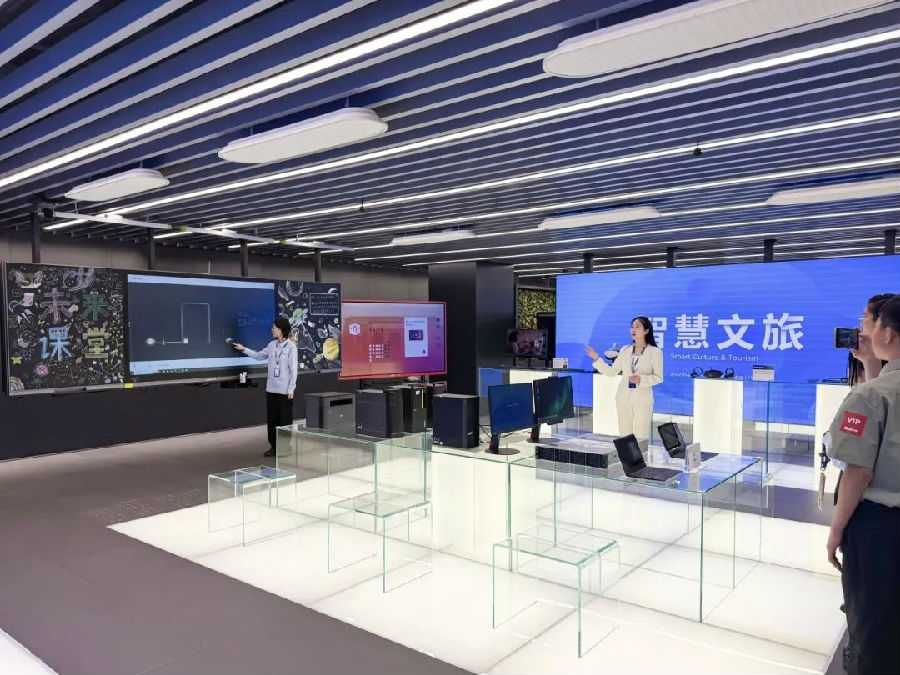 八维职业学校：解锁新质生产力的教育密码，引领未来职业发展！